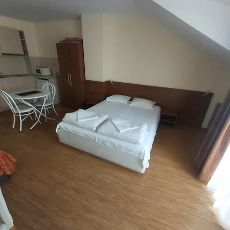 Guest Skalite Къща за гости 3*