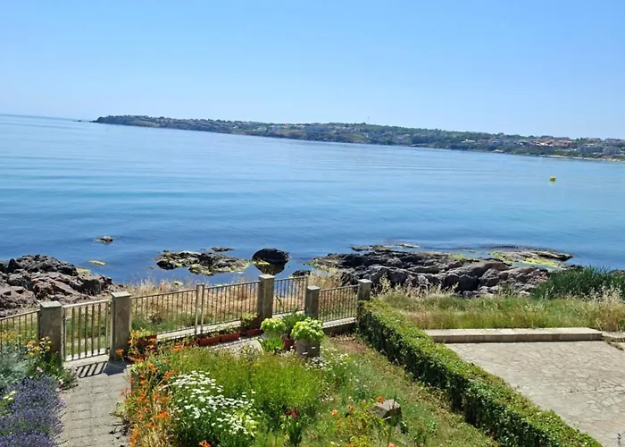 Guest Rooms Skalite Sozopol