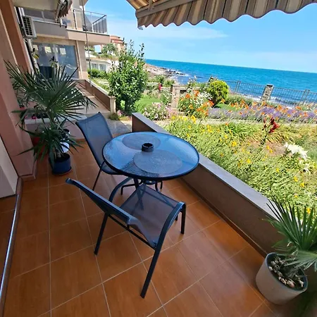 ゲストハウス Skalite ソゾポル