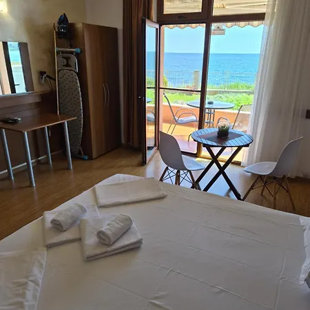 Guest Skalite 3* Sozopol